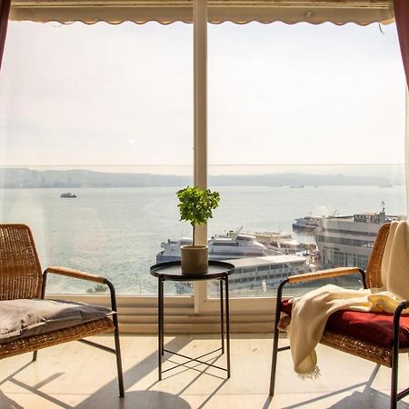 Exceptional Flat With Gorgeous Sea View In Izmir Apartment Екстериор снимка