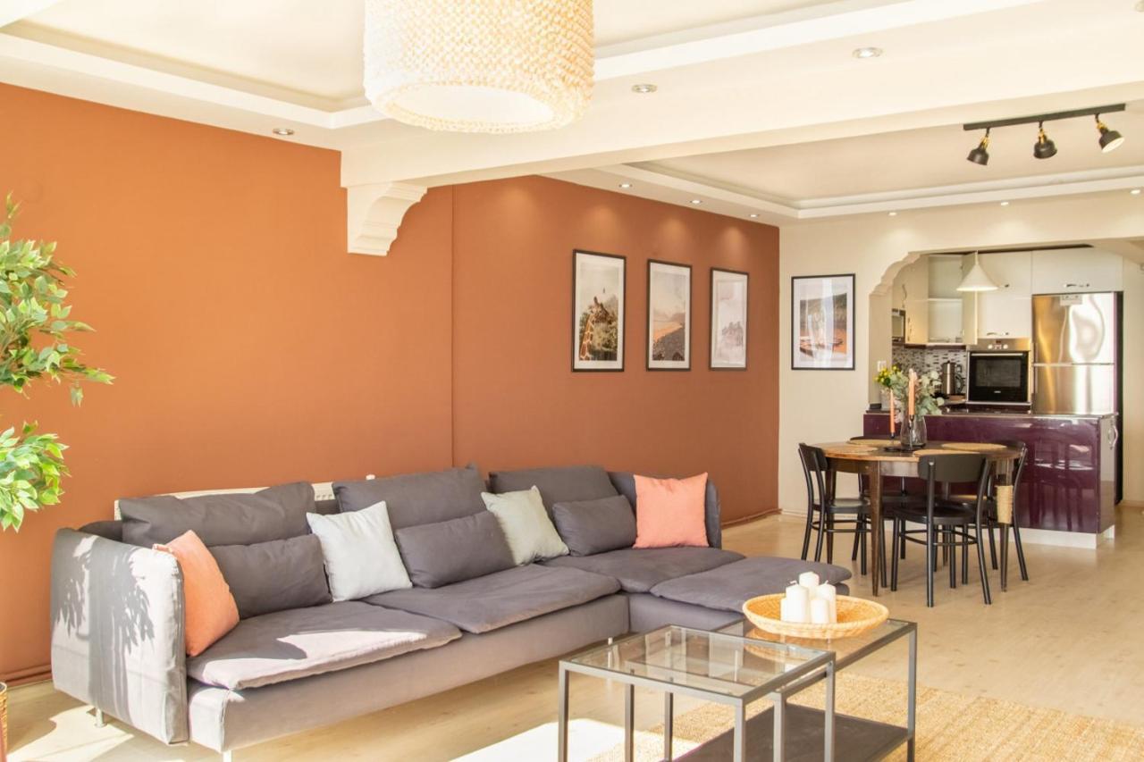 Exceptional Flat With Gorgeous Sea View In Izmir Apartment Екстериор снимка